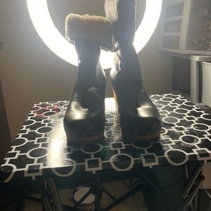 Ugg genuine leather clog boot with fleece lined